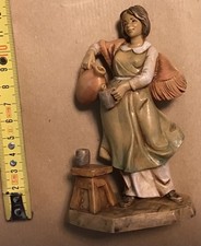 DONNA CON BROCCA - Ditta