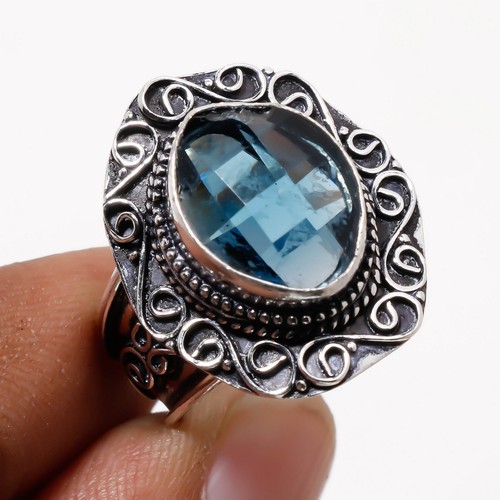 Anello con pietre preziose
