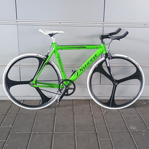 Bicicletta corsa pista - bicicletta, piazza