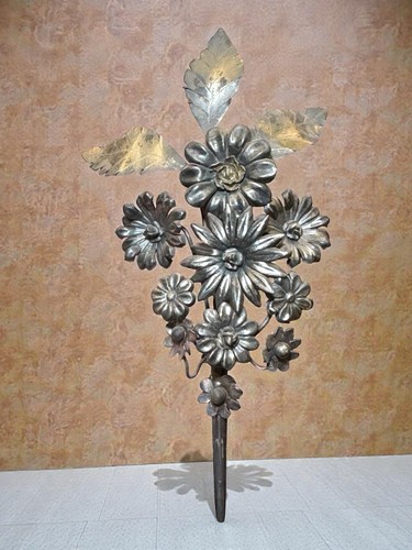 Mazzetto fiori per - , statue