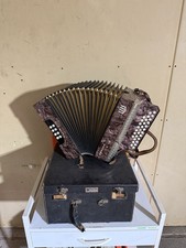 Vecchia fisarmonica originale