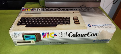 Commodore vic20 vic - commodore, con