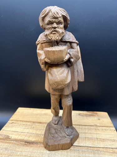 Statua viaggiatore con - , gatto