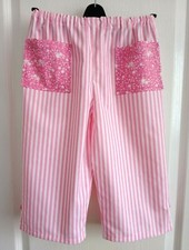 Pantaloni estivi corti fatti a