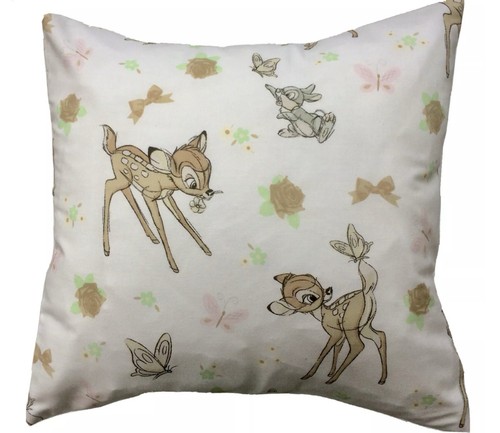 Cuscino imbottito con schizzo