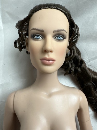 Tonner tyler 2010 nude - tyler, 16”