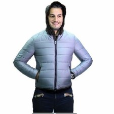 Piumino uomo con inserti in vera pelle e cappuccio in Vero Montone Mod. BOMB015