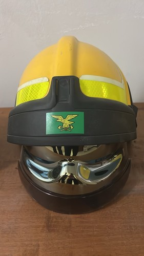 Casco antincendio del corpo - casco,