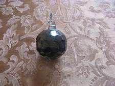 Vecchia Sfera Sfacettata Di