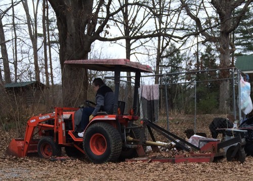 Kubota b2400 tractor and la351 - b2400,