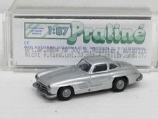 Mercedes 300 SL in argento