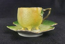 Antica tazza e piattino