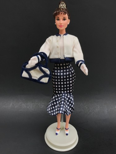 Audrey hepburn barbie bambola - barbie,
