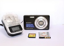 Sony Cyber Shot W520 +