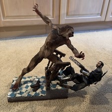 The order 1886 Statue (missing