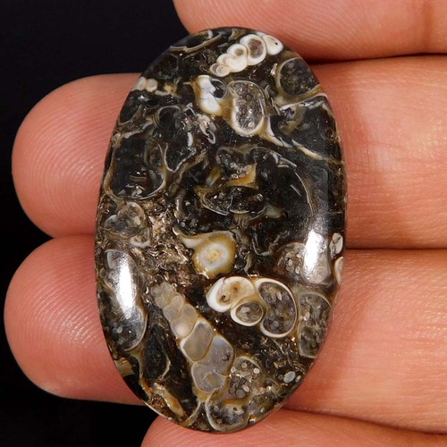 Pietra preziosa - ct,