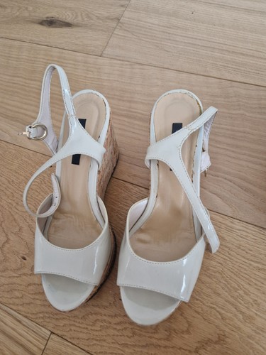 Sandali beige estivi con - estivi, zeppa