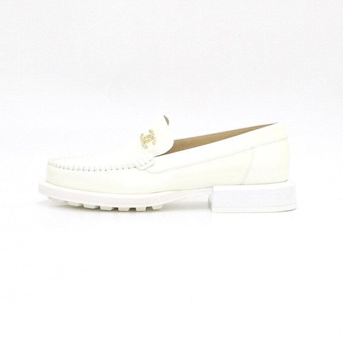Chanel white enamel patent - white,