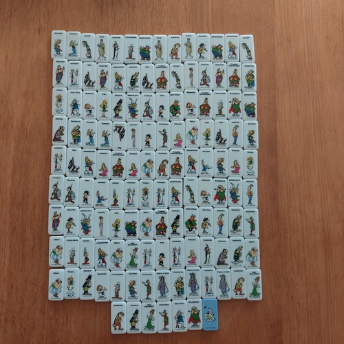 Lot 133 dominos - 133, asterix