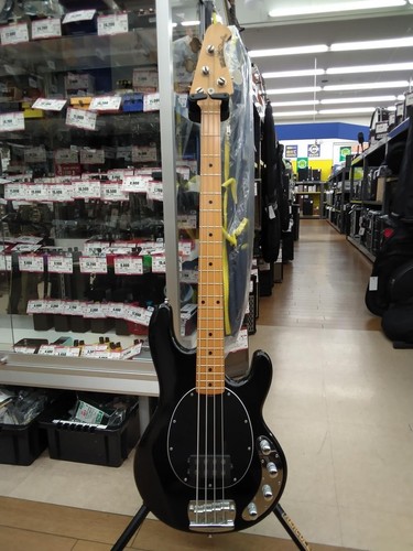 Music man stingray black - music,