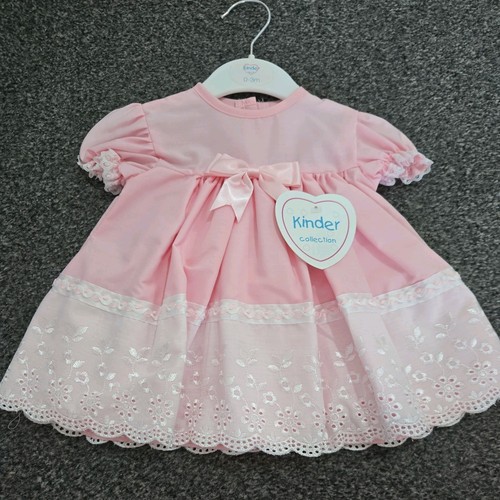 Splendido abito rosa stile