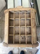 Antica bacheca pensile