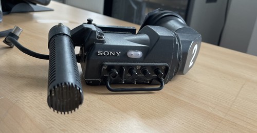 Sony 742 063 b - sony, b/w