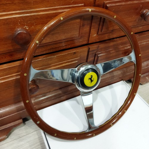 Idee kdo volant - , bois