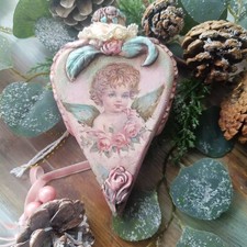 Cuore in legno fatto a mano