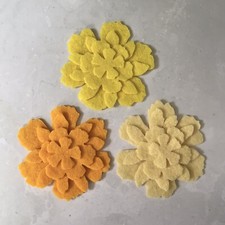 Fiori in feltro giallo grandi