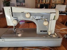 Necchi Supernova Julia 534