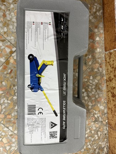 Cric auto sollevatore - cric,