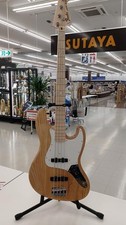 Basso elettrico FENDER JAPAN