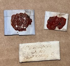 Reliquie antiche con sigillo