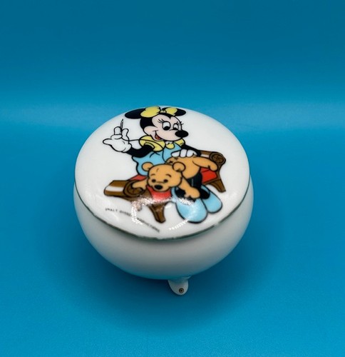 Walt disney productions minnie - walt,