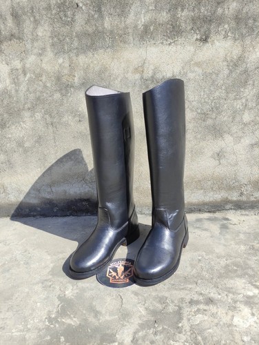 Stivale militare alto