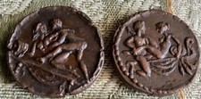 DUE BELLISSIME riproduzioni moderne Spintria romana tessere erotiche gettone NEW