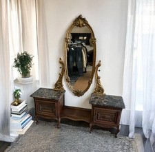 Toeletta antica con specchio