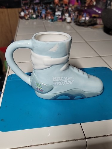 Rara tazza ceramica - , scolpita