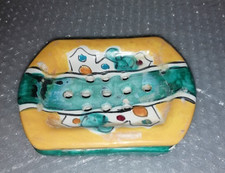 portasapone porta saponetta traforato in ceramica di Vietri  dipinto a mano