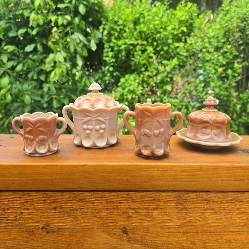Raro set piatti - ciliegia, vetro