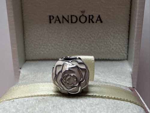 84a nwot auth pandora - auth,