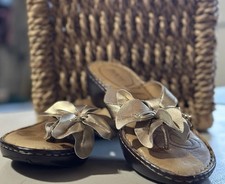 Sandalo donna Born oro pelle