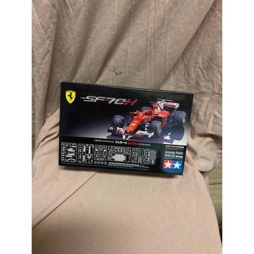 Tamiya ferrari sf70h 2017 - 1/20,