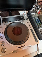 Pioneer CDJ800 MK2 DJ