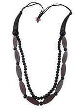 GLASS BEADS NECKLACE AND