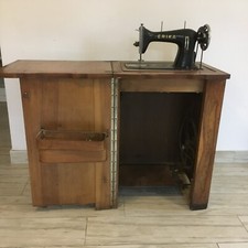 Macchina per cucire Erika completa di mobile vintage anni '50