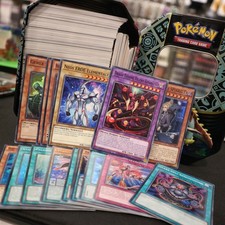 Lotto YUGIOH 350 carte originali con Neos e Veleno Affamato Yu-Gi-Oh! 20 FOIL
