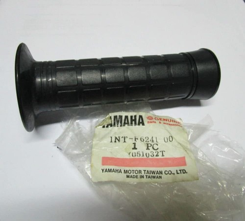 Manopola originale - (sx.),