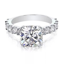 Anello Solitario Moissanite